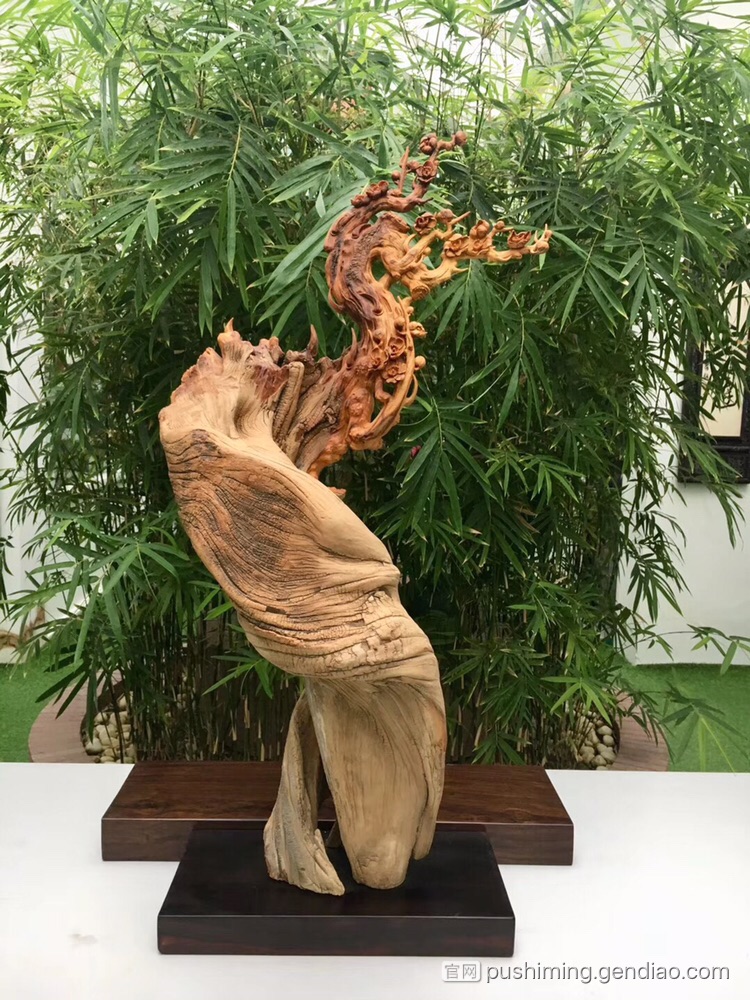 柏随花香——崖柏根雕与国画艺术展昨日在二沙岛顺利召开