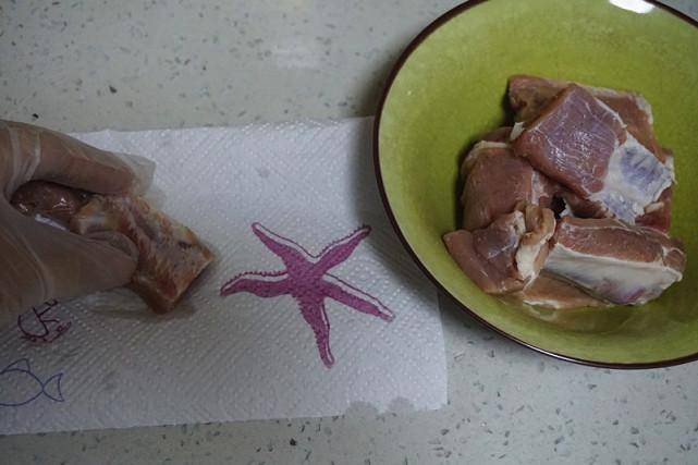 排骨轻食新做法,不放一滴油,不等主食上桌就直接被抢光 排骨轻食新做法,不放一滴油,不等主食上桌就直接被抢光