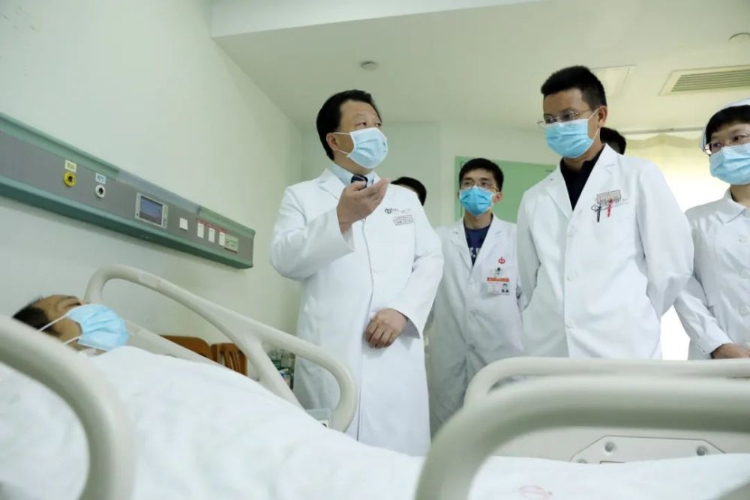 何晓顺教授：我的战场在手术室