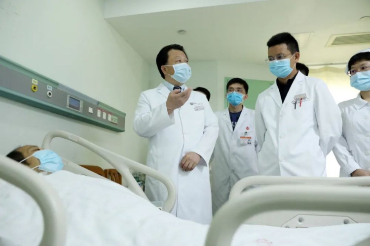 何晓顺教授:我的战场在手术室 何晓顺教授:我的战场在手术室