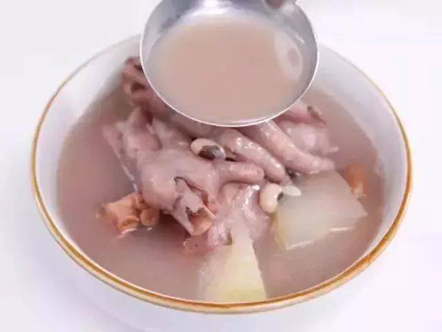 章鱼鸡爪汤