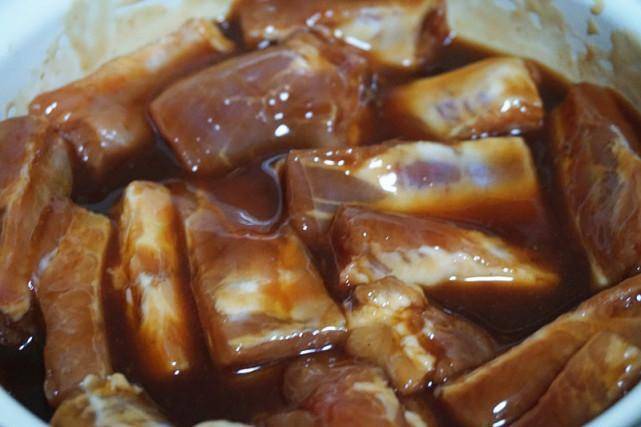 排骨轻食新做法,不放一滴油,不等主食上桌就直接被抢光 排骨轻食新做法,不放一滴油,不等主食上桌就直接被抢光