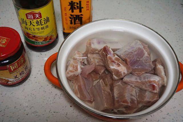 排骨轻食新做法,不放一滴油,不等主食上桌就直接被抢光 排骨轻食新做法,不放一滴油,不等主食上桌就直接被抢光