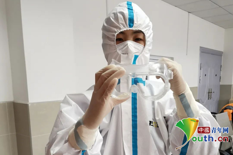 单雪：逆行在战疫一线的“巾帼战士”